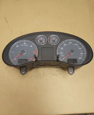 Audi A3 S3 8P Speedometer (instrument cluster) 8P0920982H D0H01004