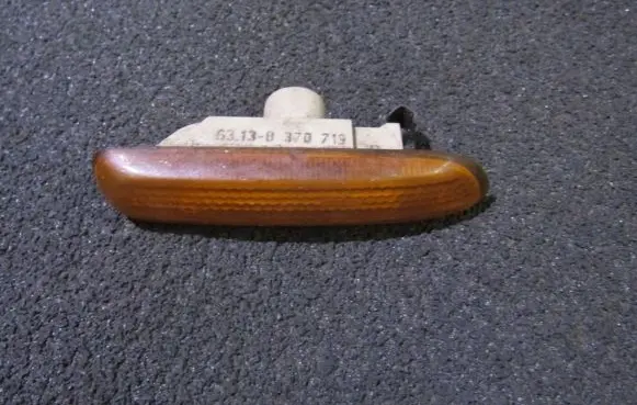 BMW 3 E46 Front fender indicator light 63138370719