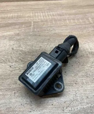 Volkswagen PASSAT B5 ESP acceleration yaw rate sensor 8E0907637A 0265005245