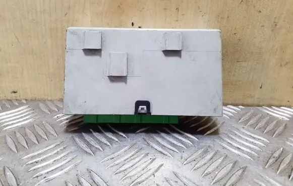 Volvo S40, V40 Alarm control unit/module 30889926 MB2323008461
