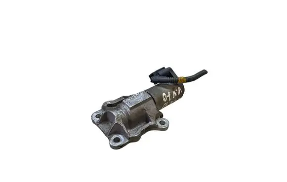 Volvo V70 Camshaft vanos timing valve 8670421 K5610