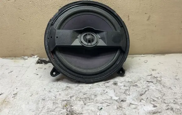 Audi A4 S4 B5 8D Front door speaker 8D9035412B