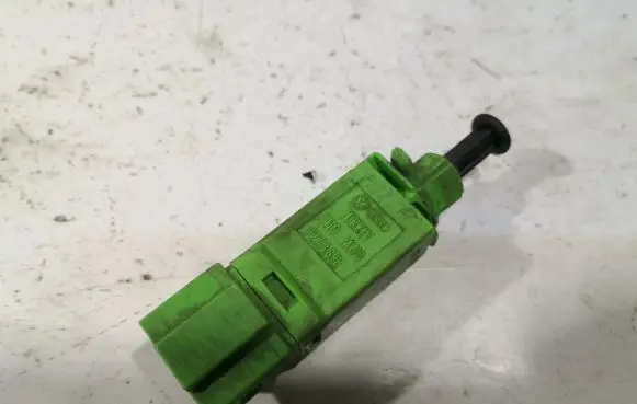 Clutch pedal sensor