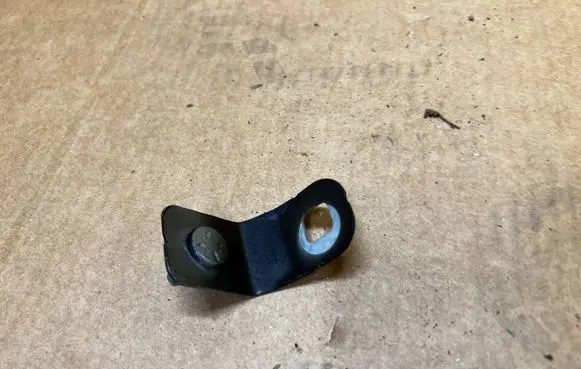Dacia Sandero III Fender 631443279R