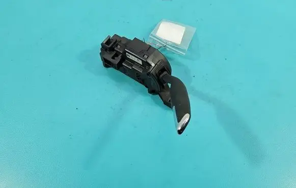 Citroen C4 Grand Picasso Seat control switch 96811335XT IMPRK1545019