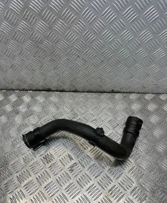 Coolant pipe/hose