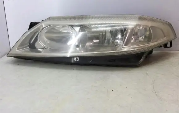 Renault Laguna III Headlight/headlamp 8200002845