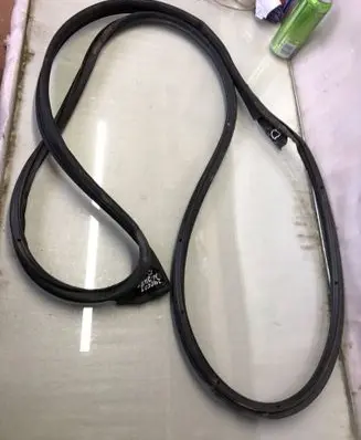 Nissan Juke II F16 Rubber seal front door (on door) 4137