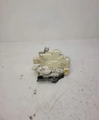 Audi A6 S6 C7 4G Front door lock 4G1837015