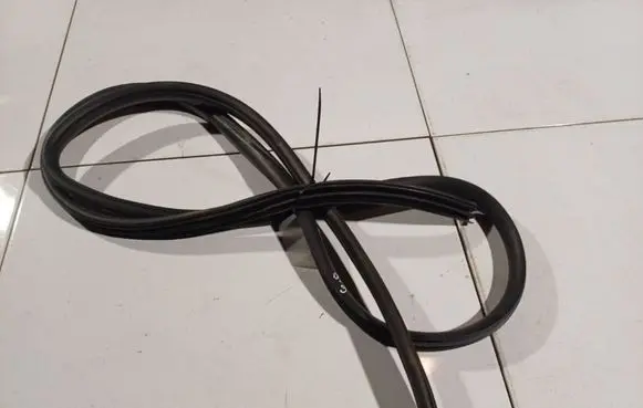 Nissan Note (E11) Rubber seal rear door 