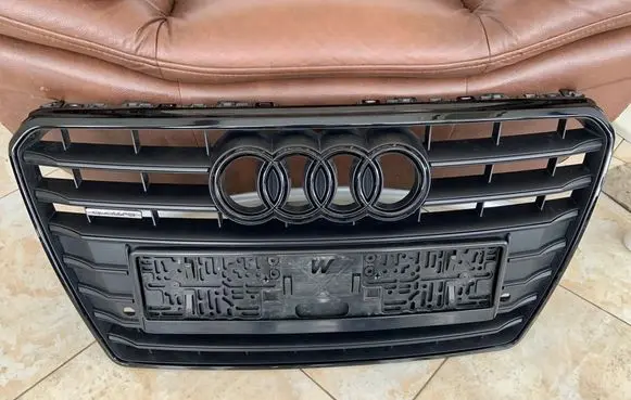 Audi A7 S7 4G Front bumper upper radiator grill 4G8853651C 4G8853651D