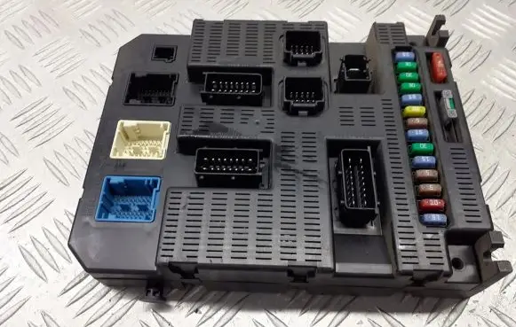 Citroen C4 I Fuse box set 9659285680