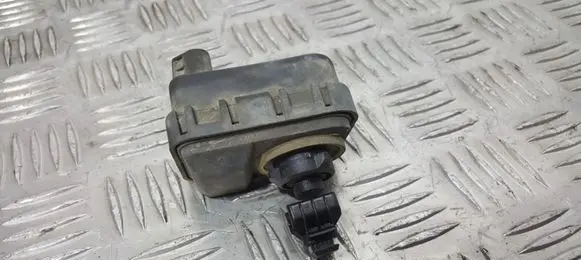 Opel Vectra B Headlight level adjustment motor 