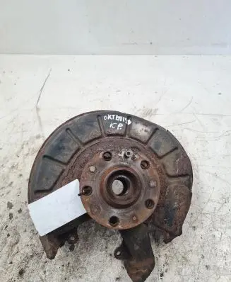 Skoda Octavia Mk2 (1Z) Front wheel hub