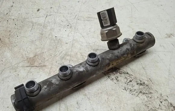 Audi A6 S6 C6 4F Fuel main line pipe 059130089
