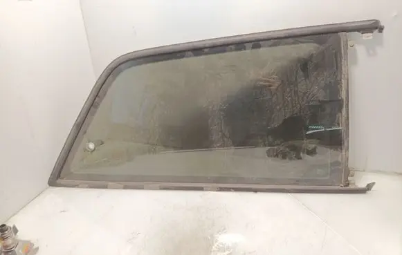 Audi A3 S3 8L Rear side window AS2