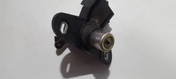 Opel Vectra B Tailgate exterior lock GM712