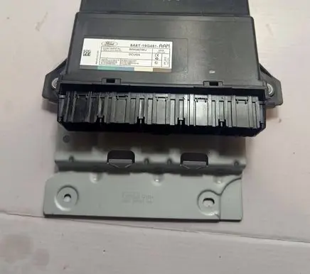 Ford Fiesta Engine control unit/module 8A6T19G481AAM 5WK48798J