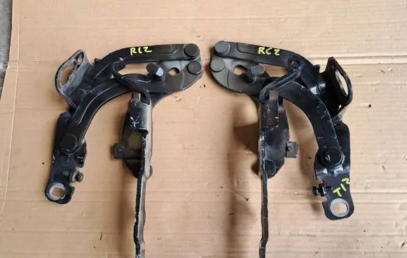 Peugeot RCZ Engine bonnet/hood hinges YM17350180 YM17350080