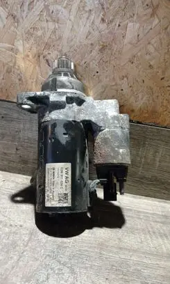 Volkswagen PASSAT B7 Starter motor 02M911024C