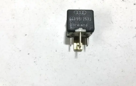 Audi A4 S4 B5 8D Other relay 443951253j 899511000