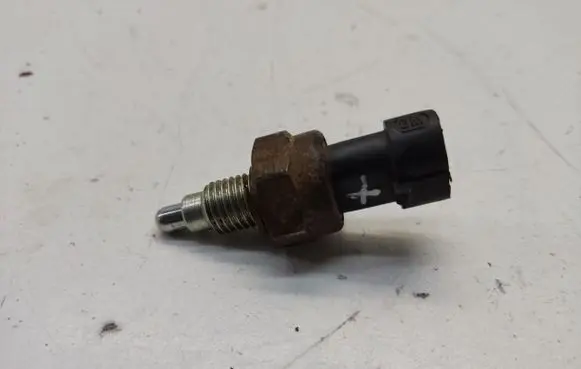 Saab 9-3 Ver2 Reversing light switch sensor 3905