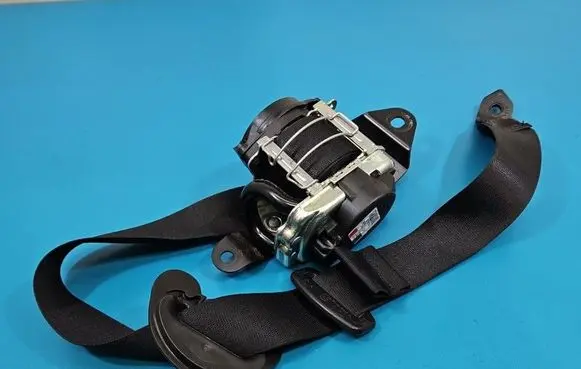 BMW i3 Front seatbelt 623881300 IMPRK1577208