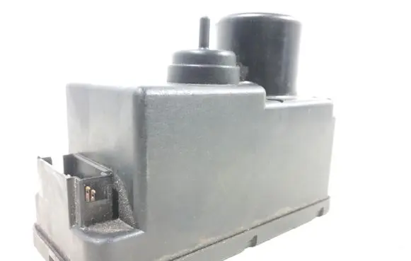 Volkswagen PASSAT B4 Vacuum pump 357862257