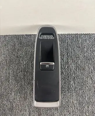Subaru Outback (BT) Electric window control switch 83071XC20A