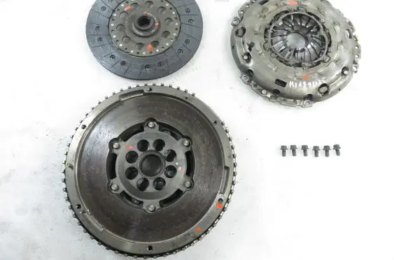 Mazda 6 Dual mass flywheel RF3016460A 130416410 RF3016610A