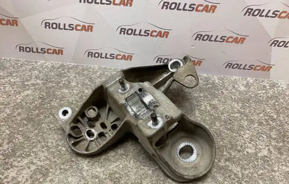 Audi A4 S4 B6 8E 8H Engine mounting bracket 8E0199351C