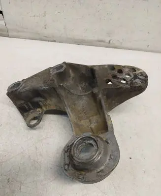 Volkswagen PASSAT B5.5 Engine mounting bracket 8E0199351 ADSTR1A