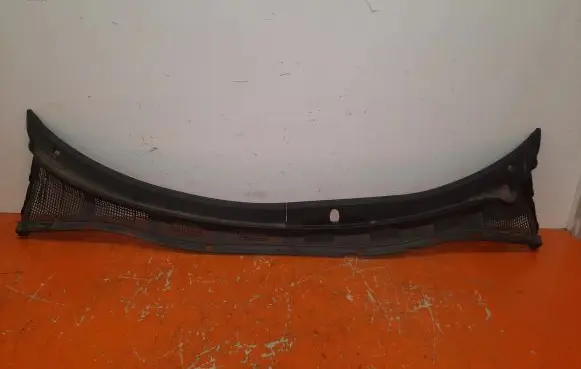 Mazda 3 I Wiper trim