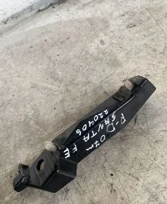 Hyundai Santa Fe Front bumper mounting bracket