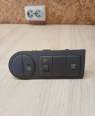 Hyundai H-1, Starex, Satellite Light switch 933104H000