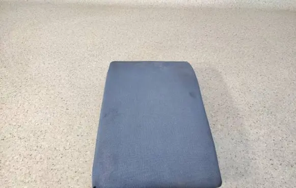 Mercedes-Benz C W203 Rear seat armrest 