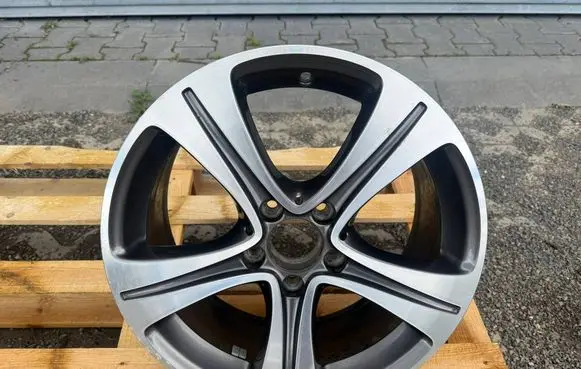 Mercedes-Benz E W213 R17 alloy rim A2134011200