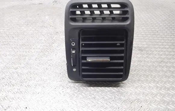 Honda CR-V Dashboard side air vent grill/cover trim 77640S9A00