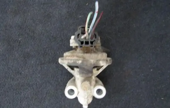 Mazda 323 EGR valve k5t710 724404