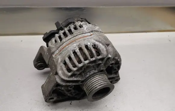Opel Zafira A Generator/alternator
