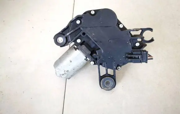 Opel Vectra C Rear window wiper motor 13166415 0390201590