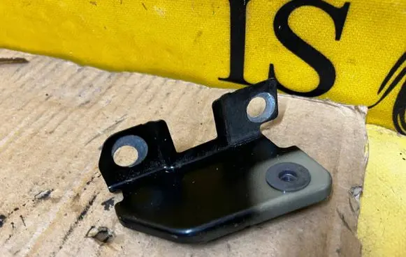 Audi A8 S8 D5 Fender mounting bracket 4N0821163A