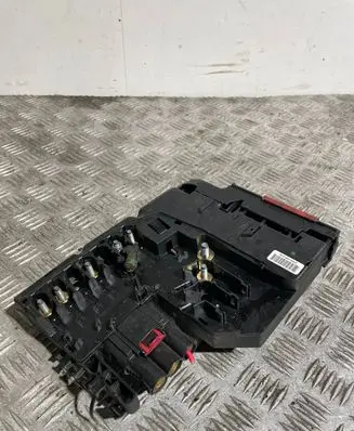 Mercedes-Benz C W204 Fuse module A2075400340 A2125400581