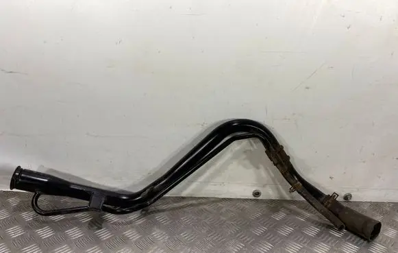 Honda CR-V Fuel tank filler neck pipe 