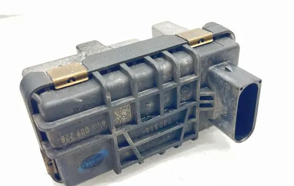 Mercedes-Benz C W204 Turbine electric control actuator 7529900006