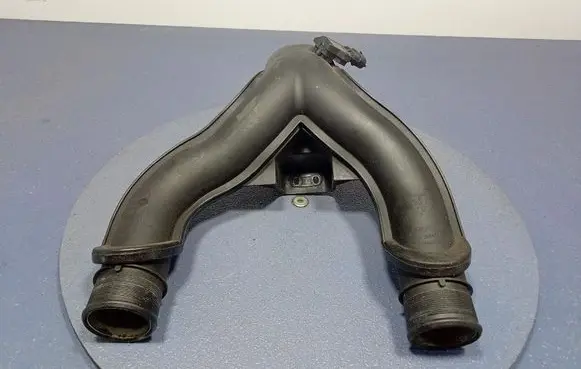 Air intake hose/pipe