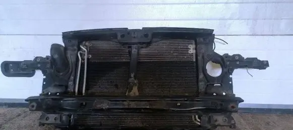 Volkswagen Touareg I Radiator support slam panel 