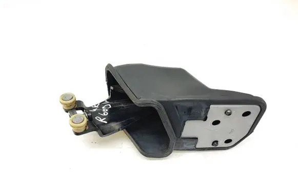 Peugeot Partner III Sliding door middle roller runner 9833303280 9816966480