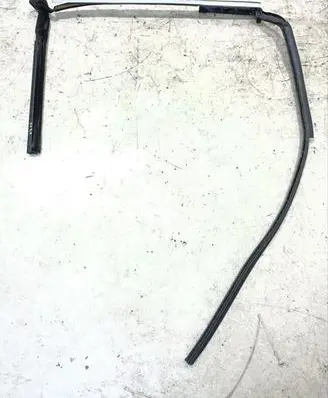 Maserati GranTurismo Front door rubber seal 83114000