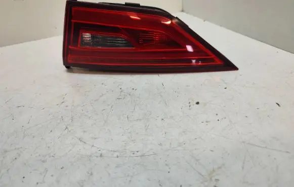 Audi A3 S3 8V Tailgate rear/tail lights 8v5945094h
